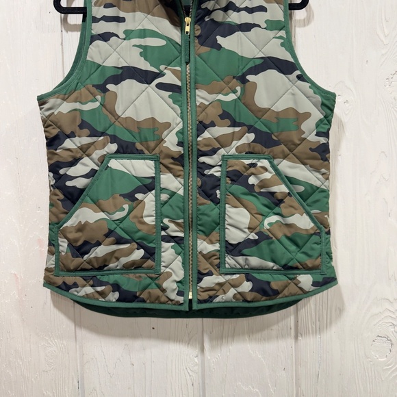 J. Crew Mercantile Excursion Printed Quilted Puffer Vest In Camo - Picture 4 of 8
